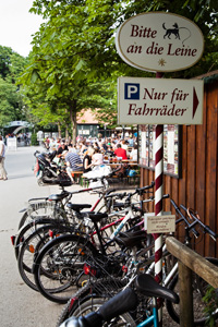 Biergarten Aumeister - Radlparkplatz