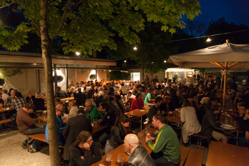 Biergarten am Muffatwerk - Abend